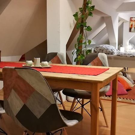 Ferienwohnung Attic Oelsnitz am Hegebach mit Netflix und Parkplatz Self Check-in Exterior foto