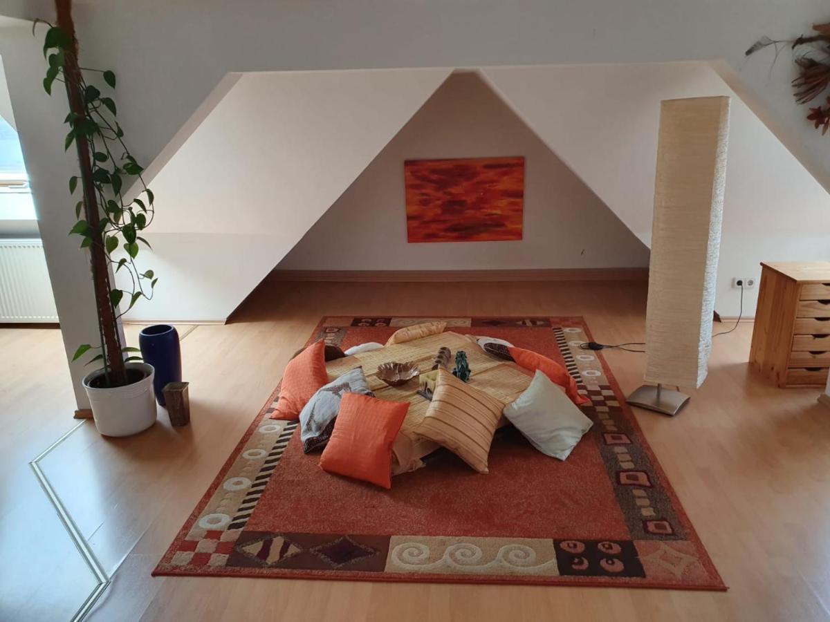 Ferienwohnung Attic Oelsnitz am Hegebach mit Netflix und Parkplatz Self Check-in Exterior foto