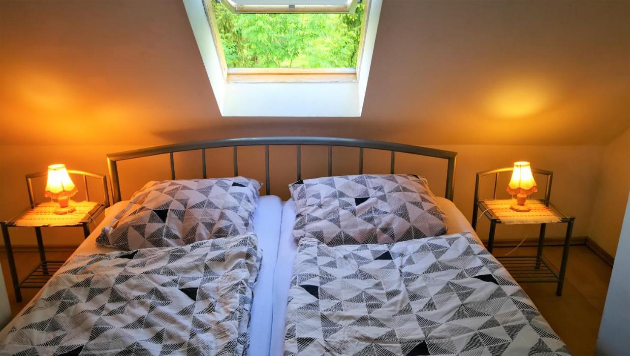 Ferienwohnung Attic Oelsnitz am Hegebach mit Netflix und Parkplatz Self Check-in Exterior foto